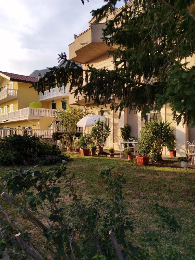 Apartments Sretna Градац Экстерьер фото